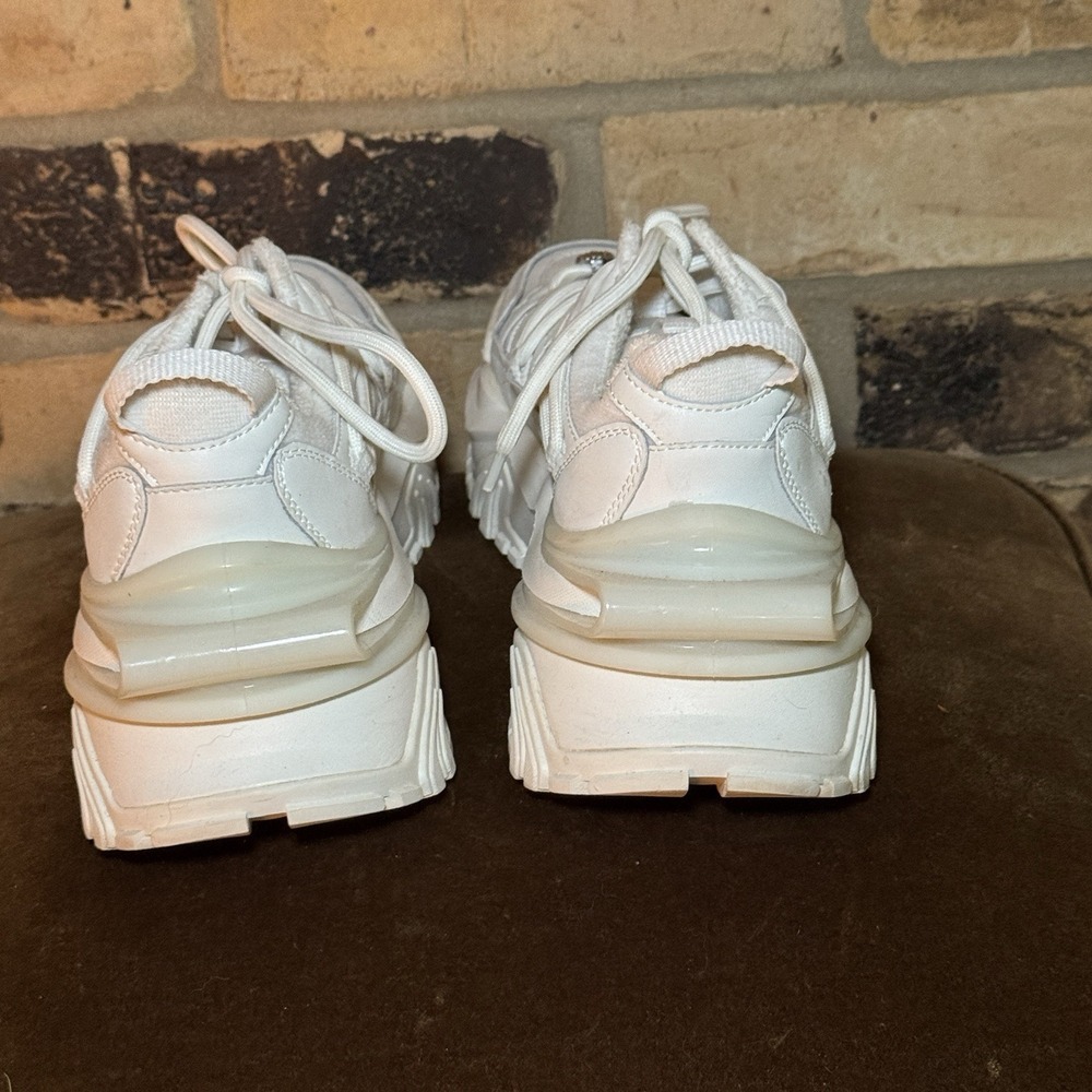 Gianni Bini Venus Chunky Lace-Up Rhinestone Charm Retro Sneakers 8.5 - Picture 4 of 5